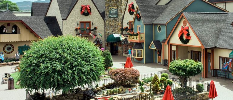 Celebrate Christmas in the Smokies | Gatlinburg Christmas | Pigeon Forge Christmas