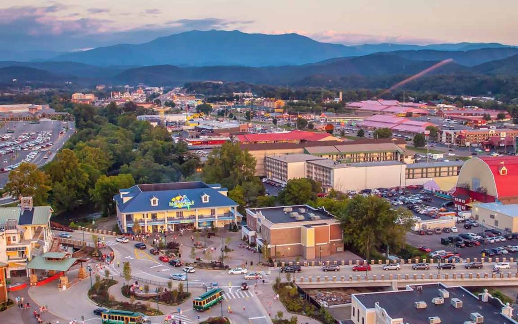 Your Vacation Guide to Pigeon Forge, TN | Condo-World.com